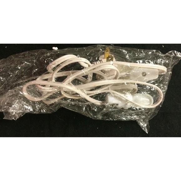 Dept 56 Dickens Village "Faversham Lamps & Oil" Lights Up - Picture 8 of 8